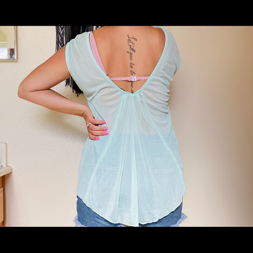 Open back blouse - Picture 2 of 2